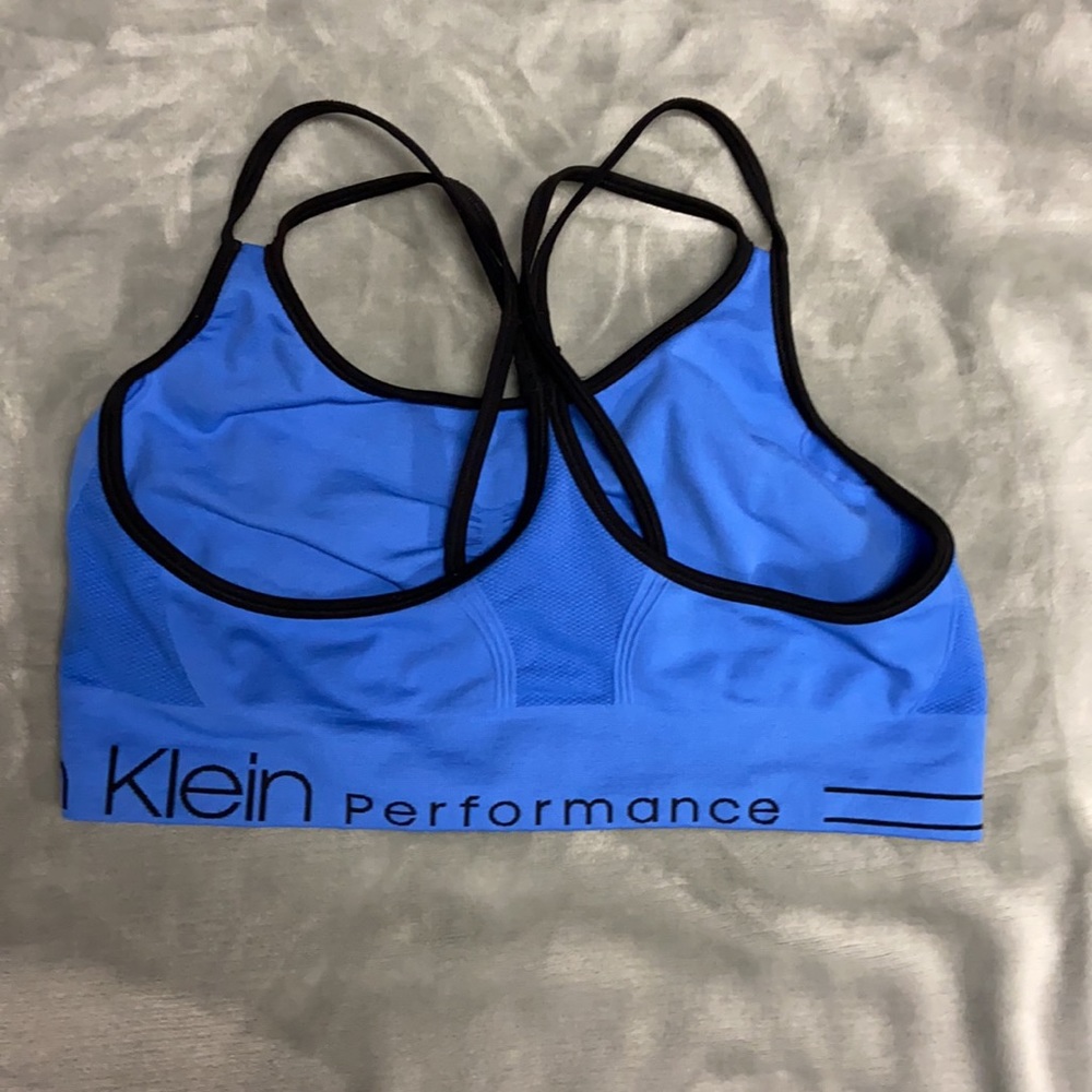 Sports bra - Picture 2 of 2